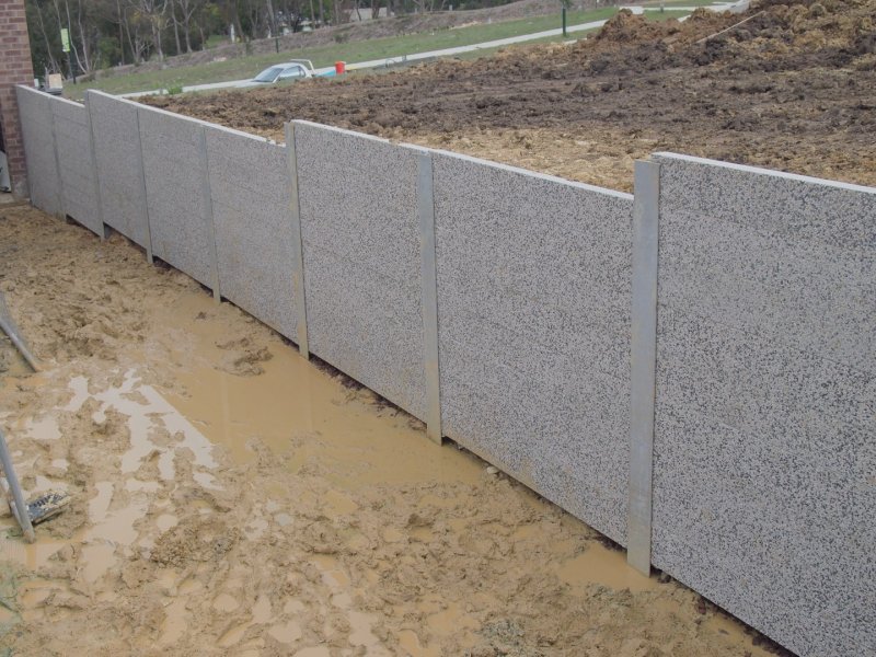 RETAINING WALLS - Melbourne Landscaping